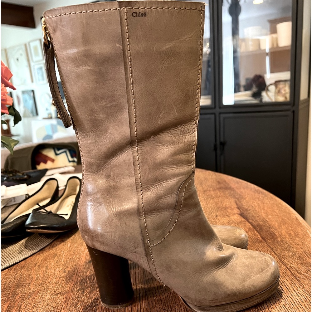 Most beautiful Chloe boots, taupe leather, 38 inside platform, very comfortable